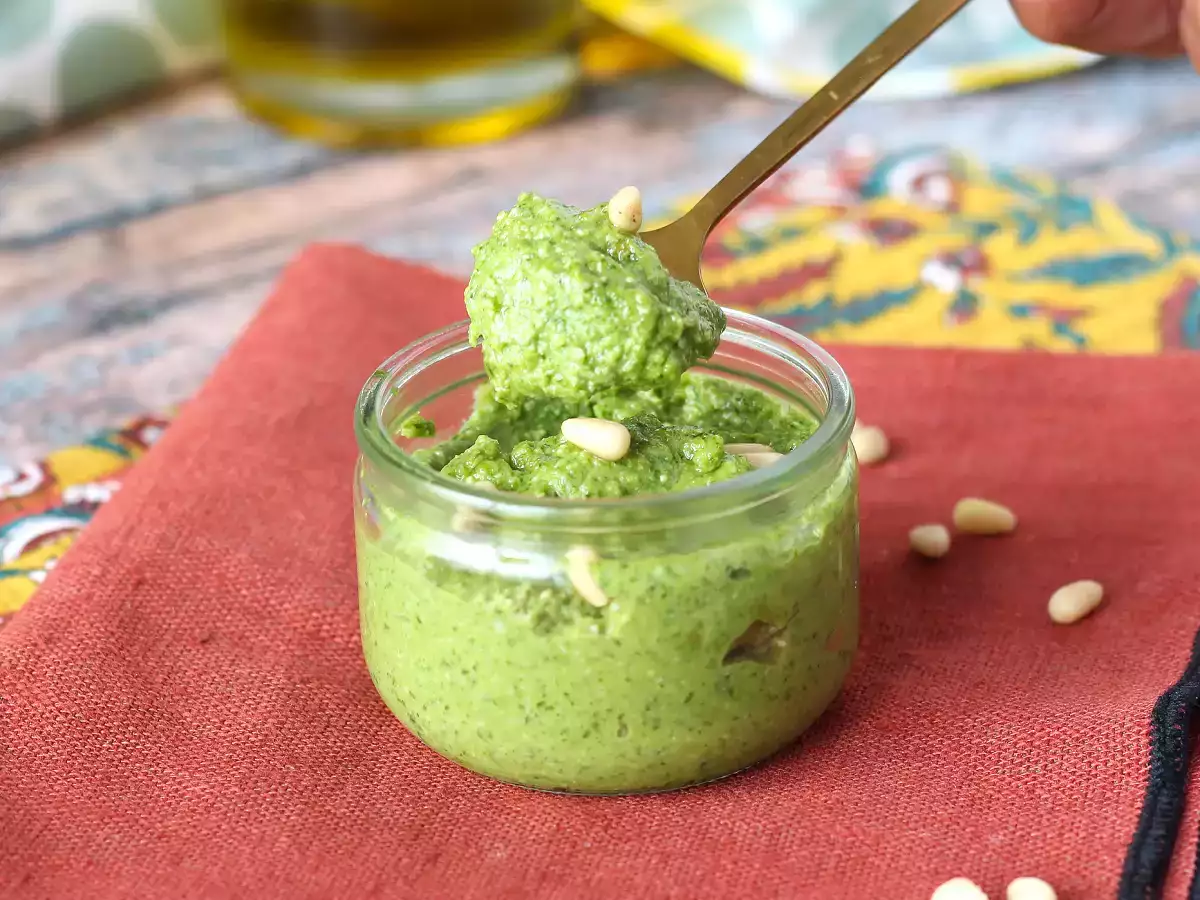 Świeże i kremowe pesto z rukoli w 5 minut - zdjęcie 5