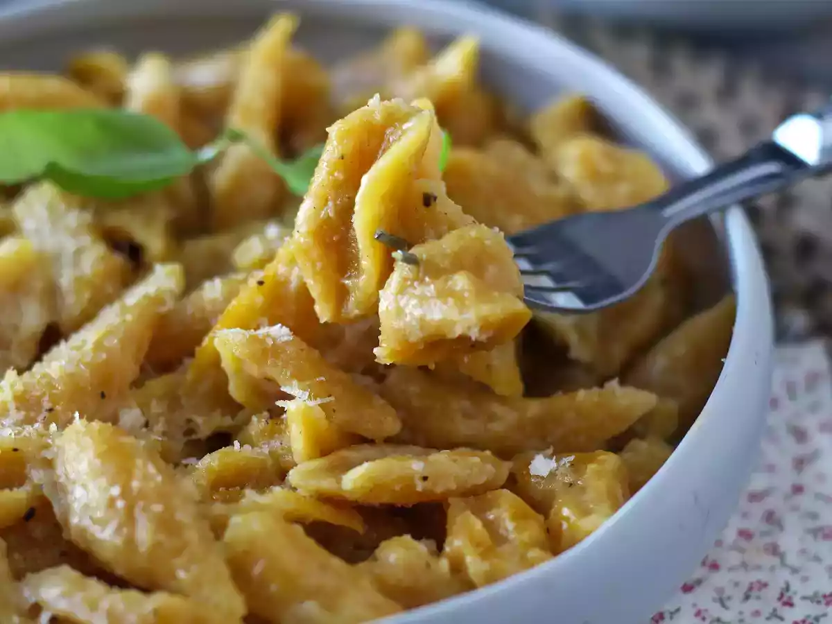 Świeży makaron z butternuta z zaledwie 2 składników - zdjęcie 2