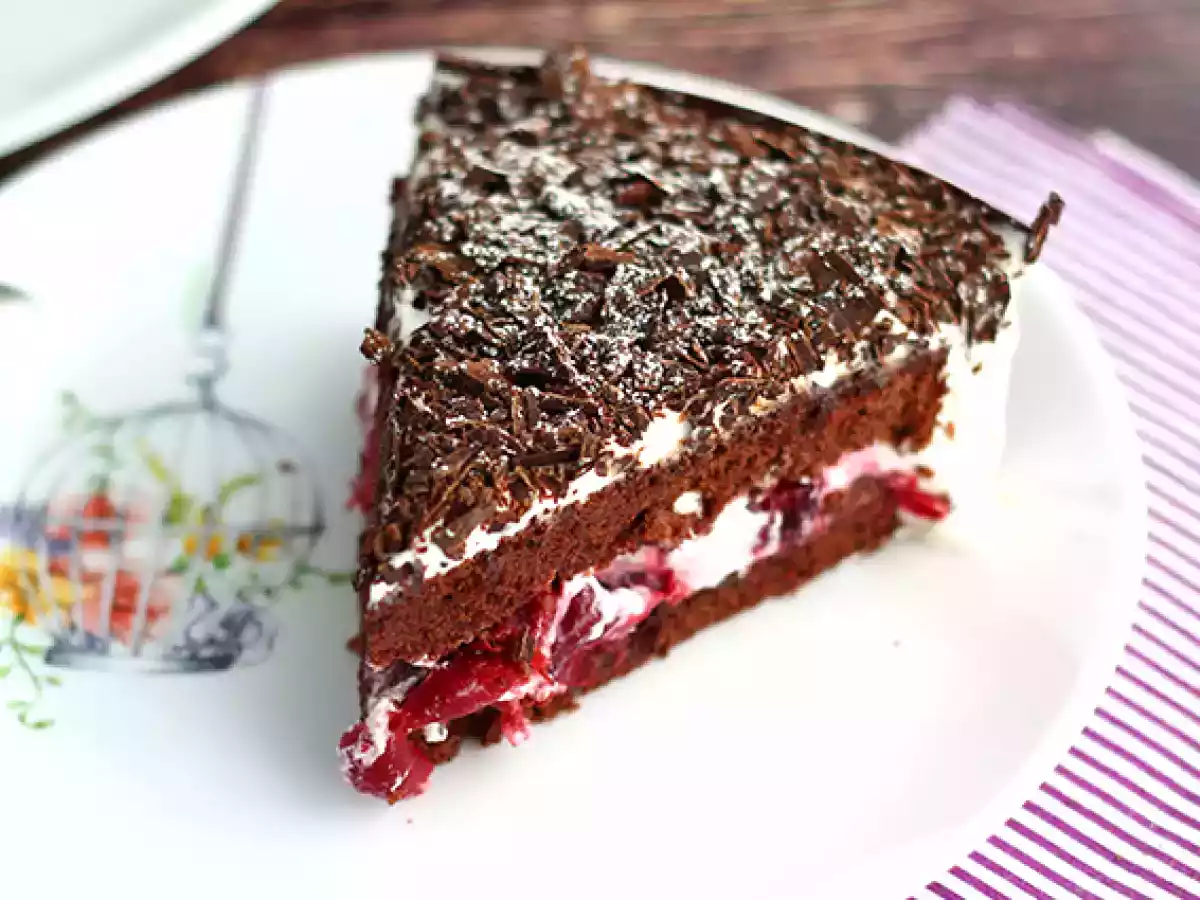 Szczegółowo objaśniona receptura na tort czekoladowy Black Forest - zdjęcie 6