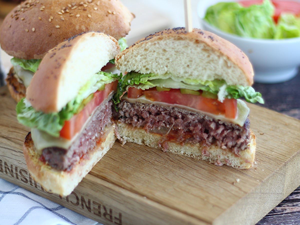 Szybki i łatwy domowy burger - zdjęcie 3