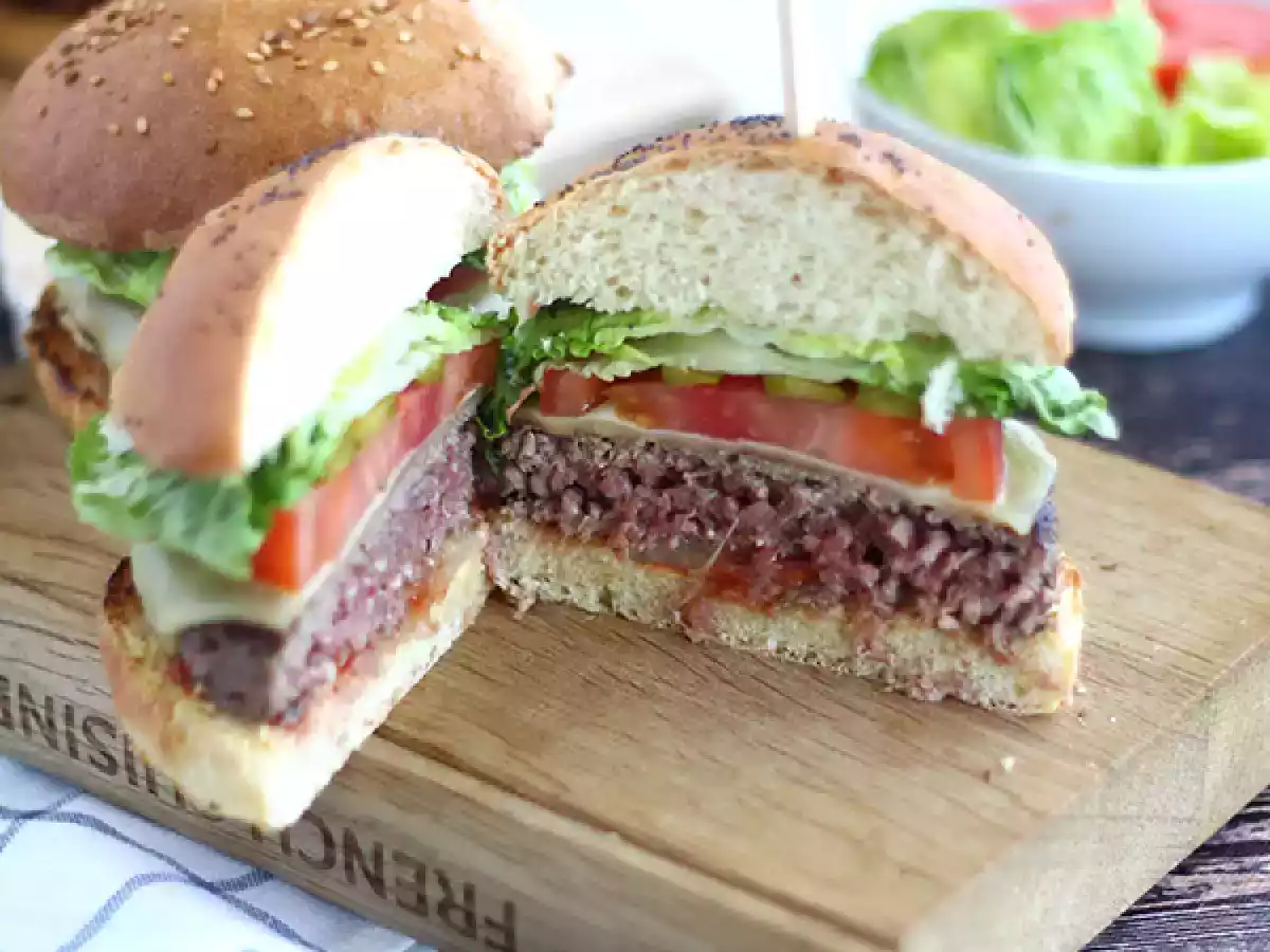 Szybki i łatwy domowy burger - zdjęcie 3