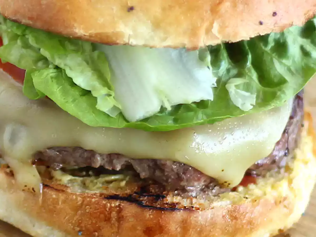 Szybki i łatwy domowy burger - zdjęcie 4