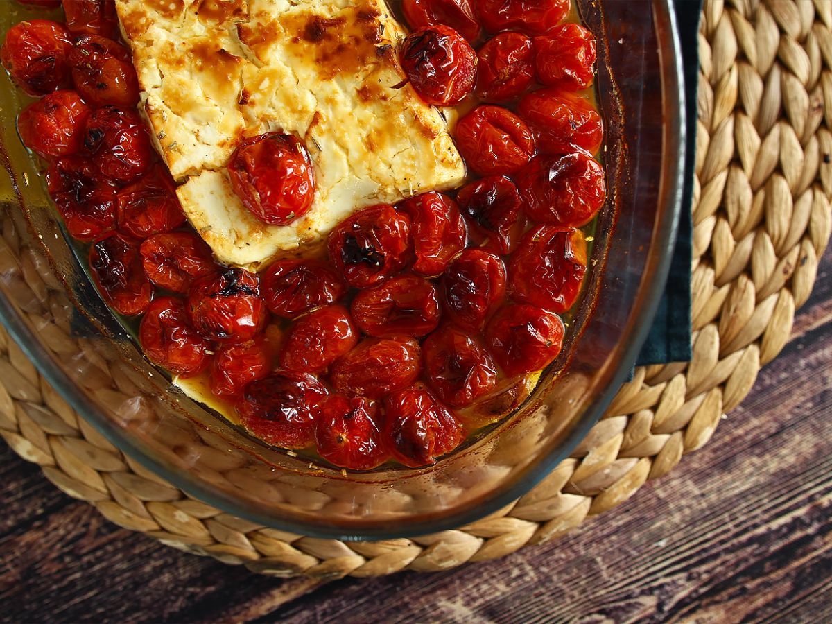 Tagliatelle feta z pomidorkami koktajlowymi - zapiekany makaron z fetą - zdjęcie 2