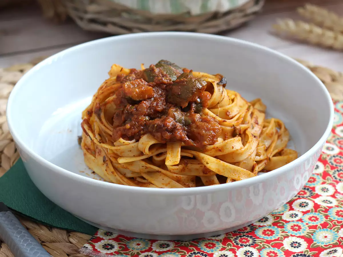 Tagliatelle z ragù z cukinii – wegetariańskie danie, które pokocha każdy! - zdjęcie 2