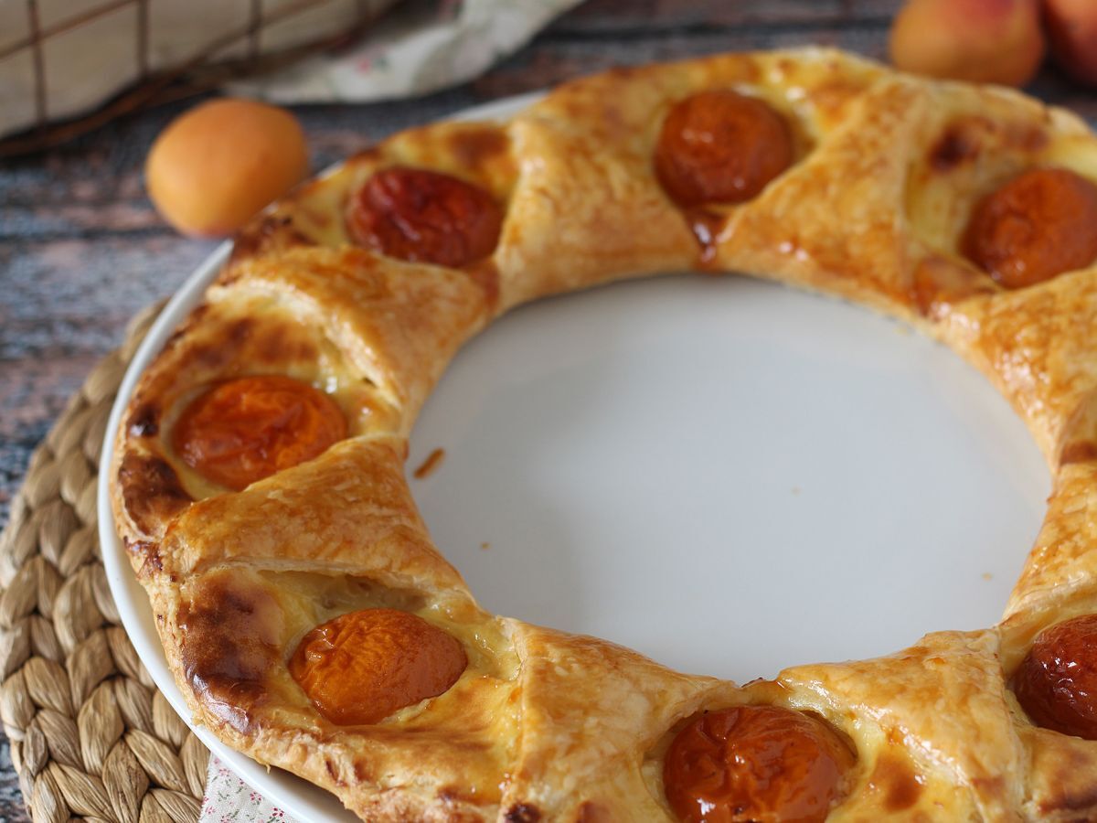 Tarta oranaise - ciasto francuskie, krem budyniowy i morele - zdjęcie 2
