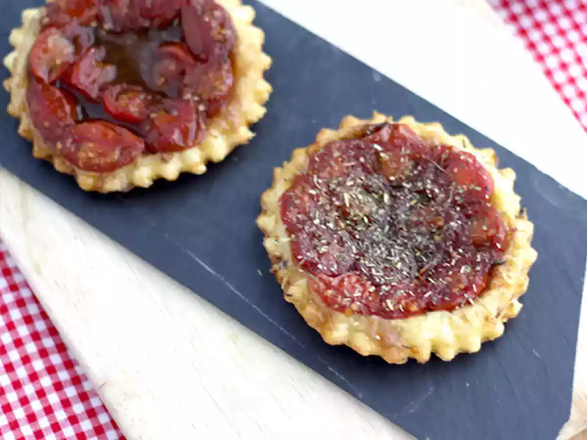 Tarta tatin z pomidorkami koktajlowymi - zdjęcie 2