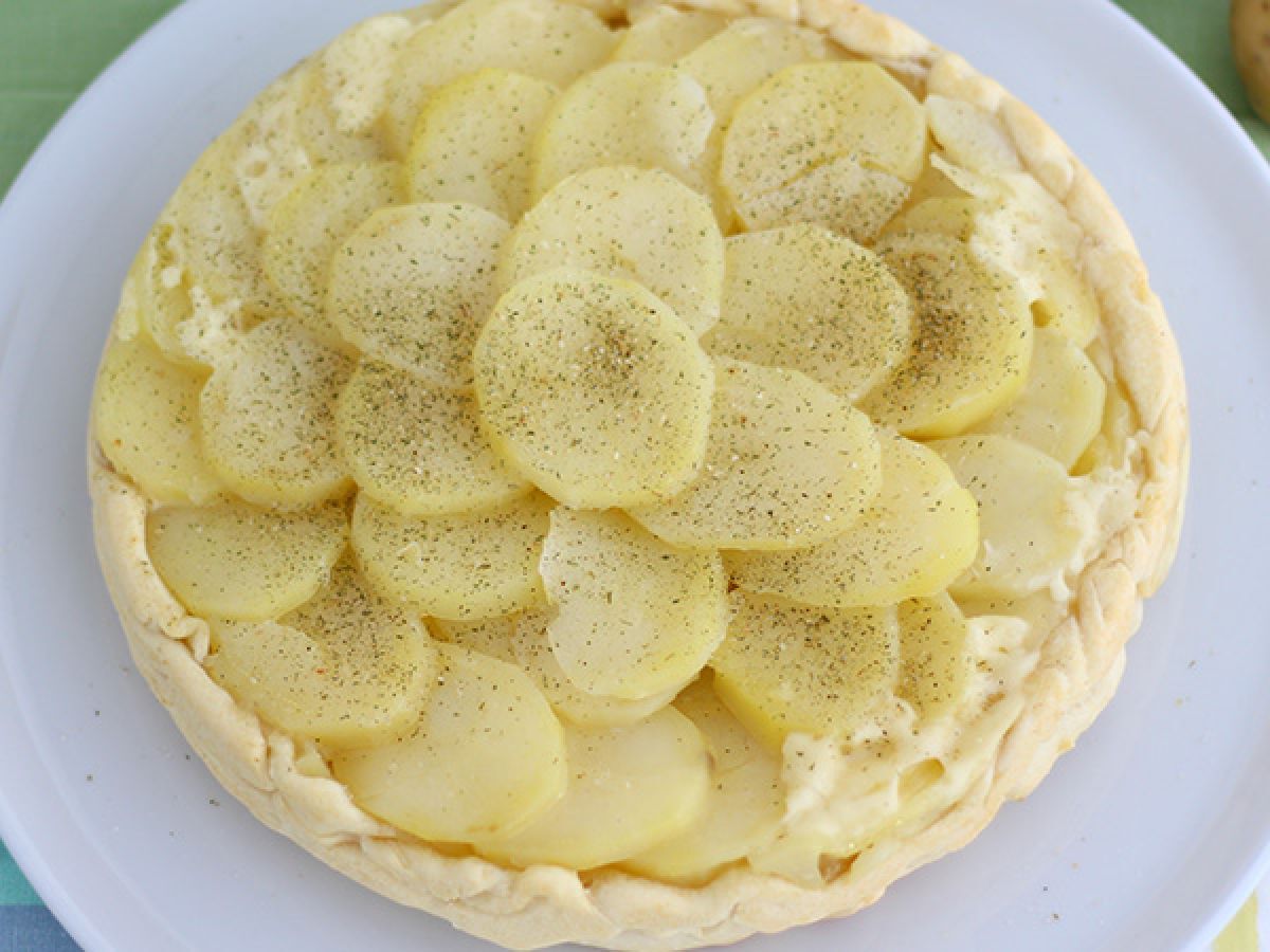 Tarta Tatin z ziemniakami i serem Cantal - zdjęcie 3