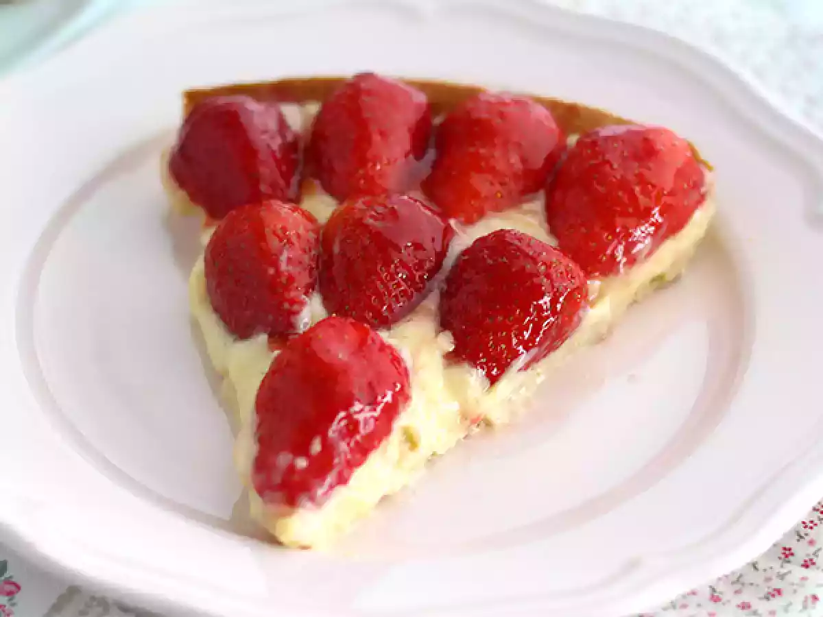 Tarta truskawkowa - zdjęcie 2