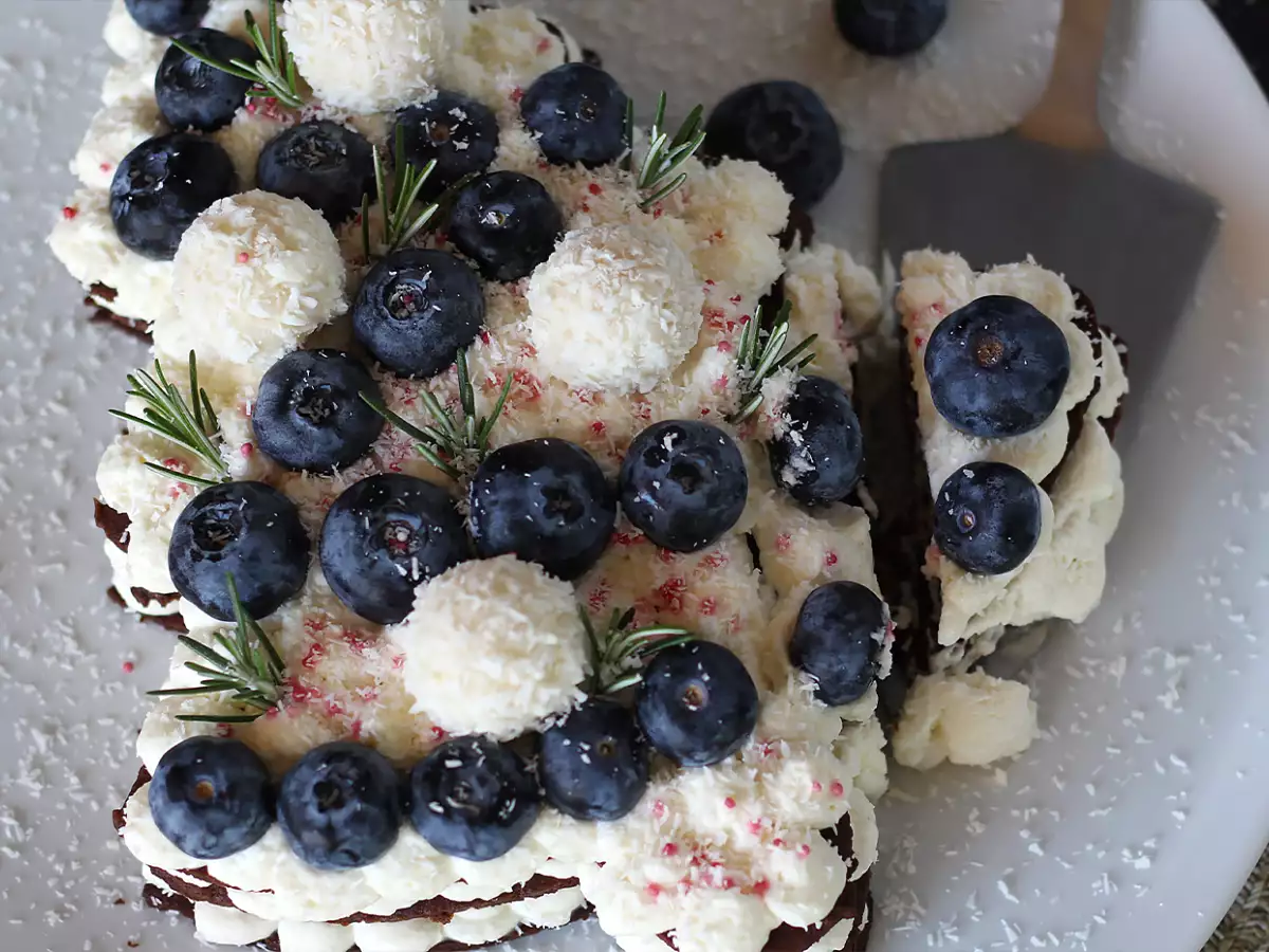 Tarta w kształcie choinki na Boże Narodzenie: jedyny przepis, który może zastąpić roladę bożonarodzeniową! - zdjęcie 2