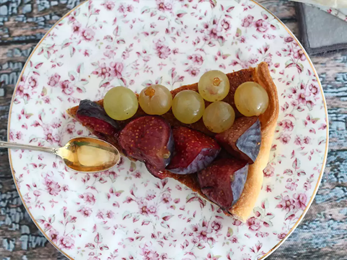 Tarta z figami i winogronami – pół na pół - zdjęcie 2