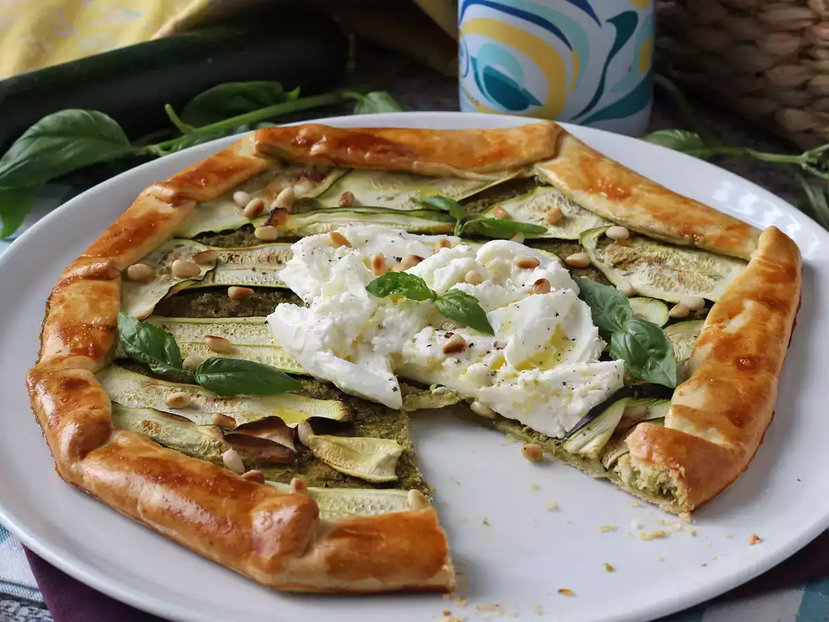 Tarta z pesto i cukinią: prosty przepis, który pachnie latem! - zdjęcie 5