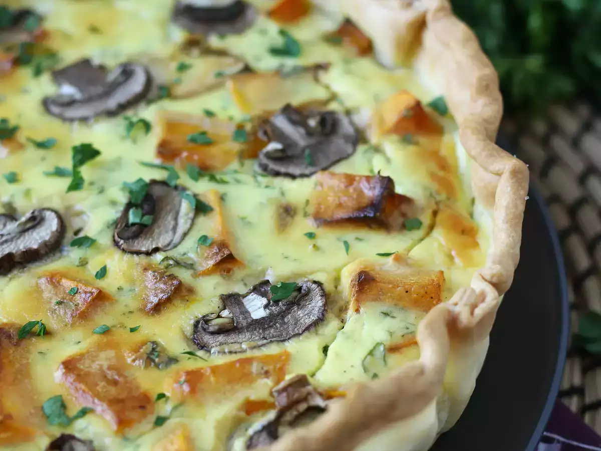 Tarta z pieczarkami i dynią Hokkaido - zdjęcie 4