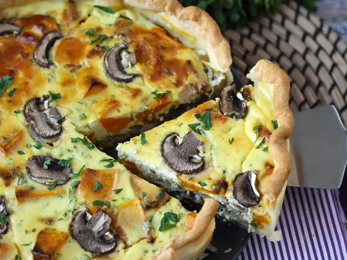 Tarta z pieczarkami i dynią Hokkaido - zdjęcie 7