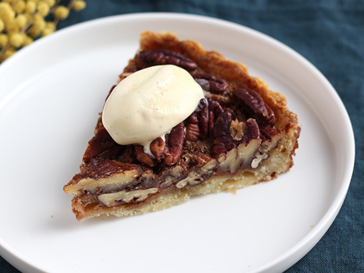 Tartaletka z orzechami pekan. Pecan pie