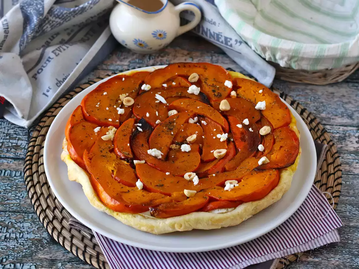 Tatin z dyni Hokkaido z kozim serem i miodem - zdjęcie 2