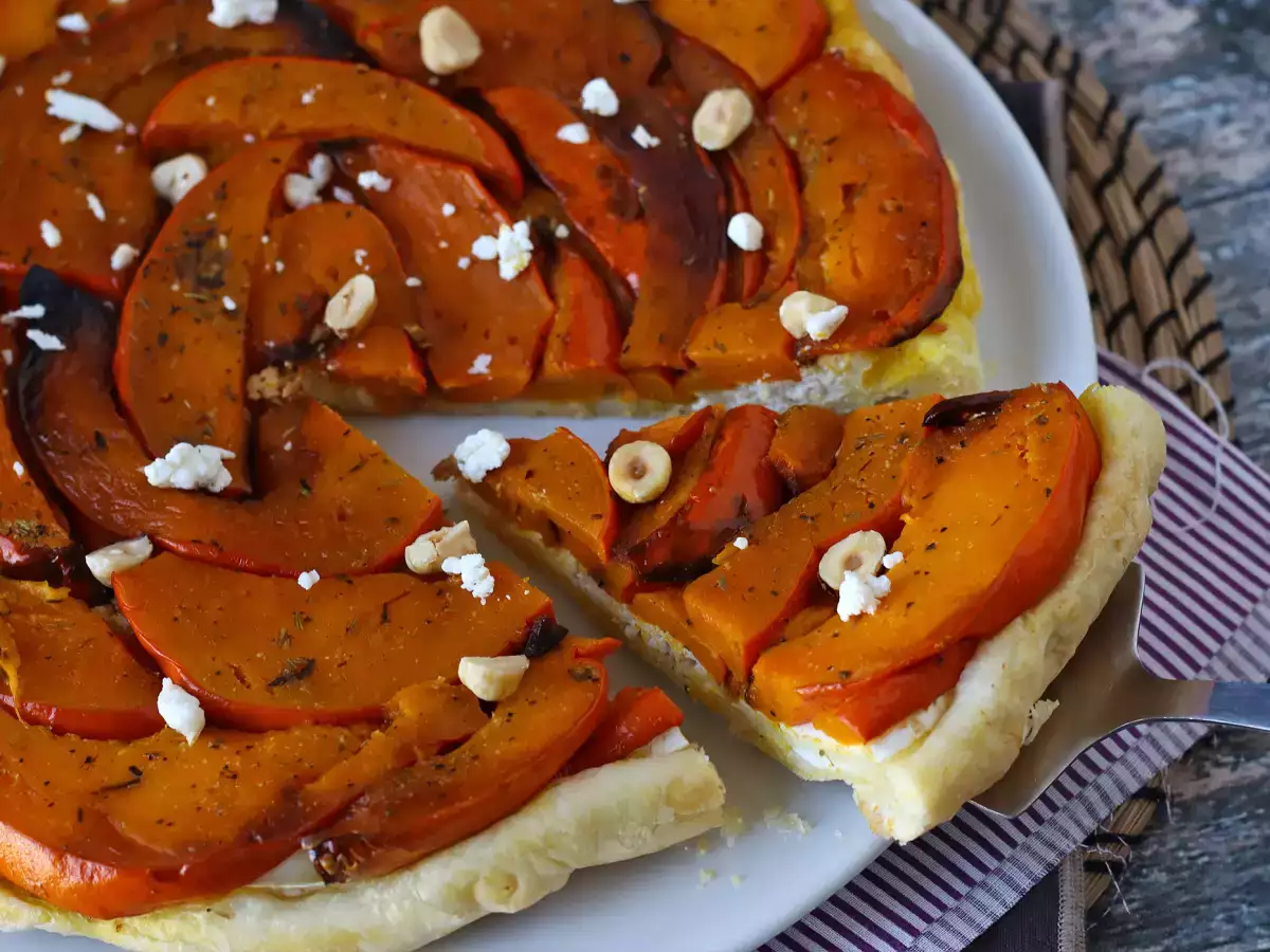 Tatin z dyni Hokkaido z kozim serem i miodem - zdjęcie 4