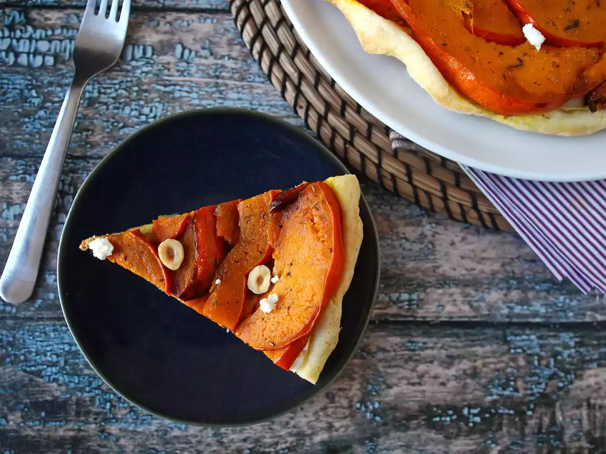 Tatin z dyni Hokkaido z kozim serem i miodem - zdjęcie 8