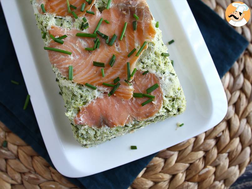 Terrina z cukinii i wędzonego łososia