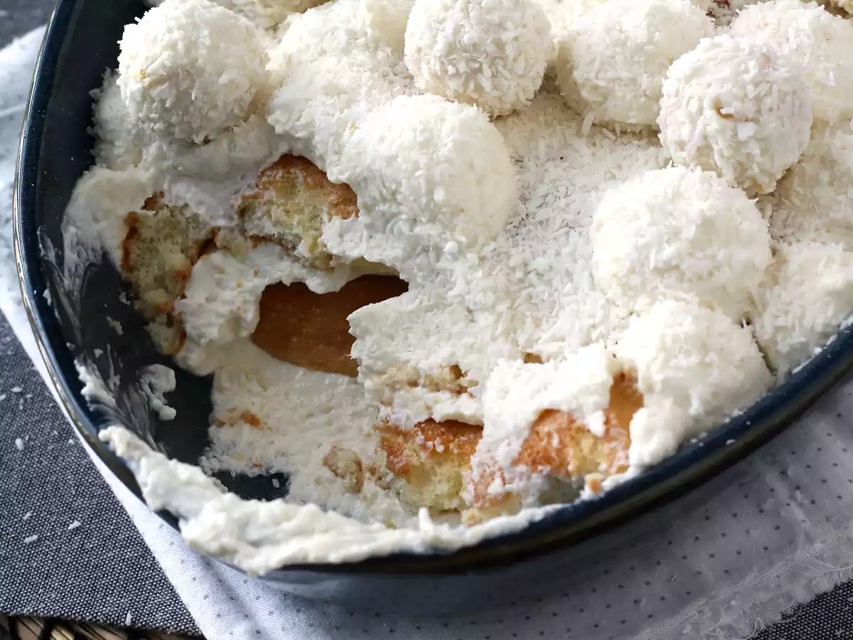Tiramisu kokosowe z Raffaello o smaku kokosa - zdjęcie 2