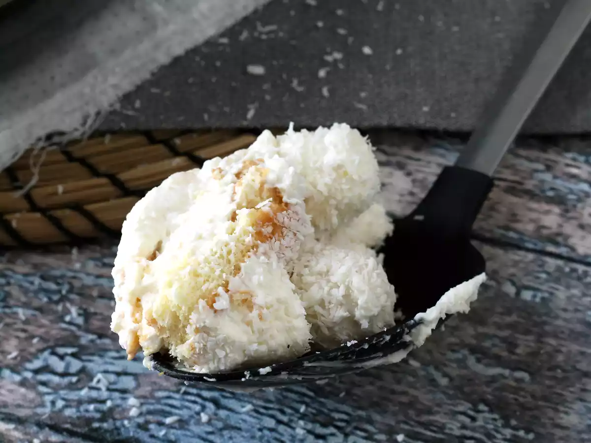 Tiramisu kokosowe z Raffaello o smaku kokosa - zdjęcie 4