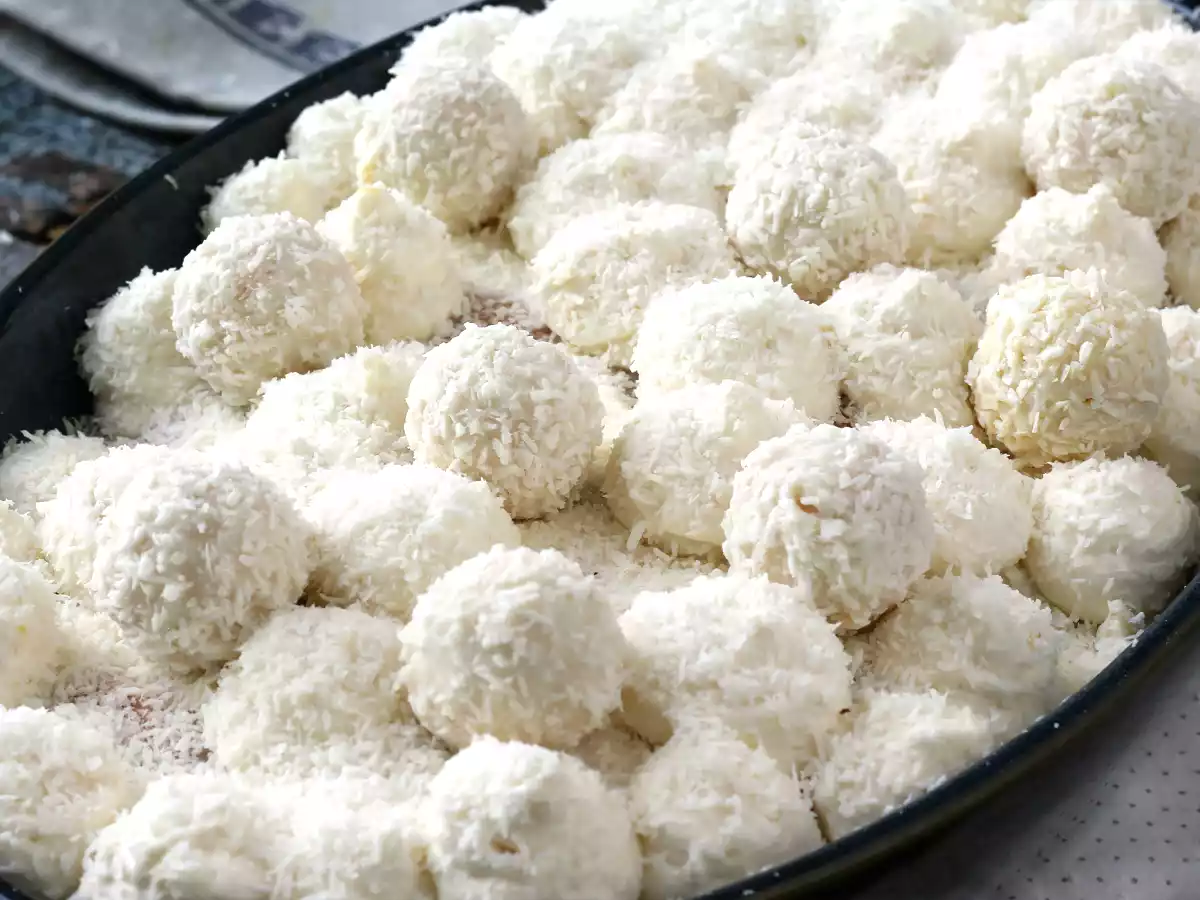 Tiramisu kokosowe z Raffaello o smaku kokosa - zdjęcie 5