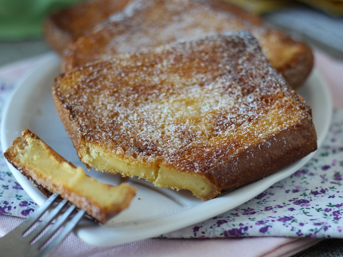 Torrijas we frytkownicy powietrznej z chlebem brioche, tradycja bez komplikacji