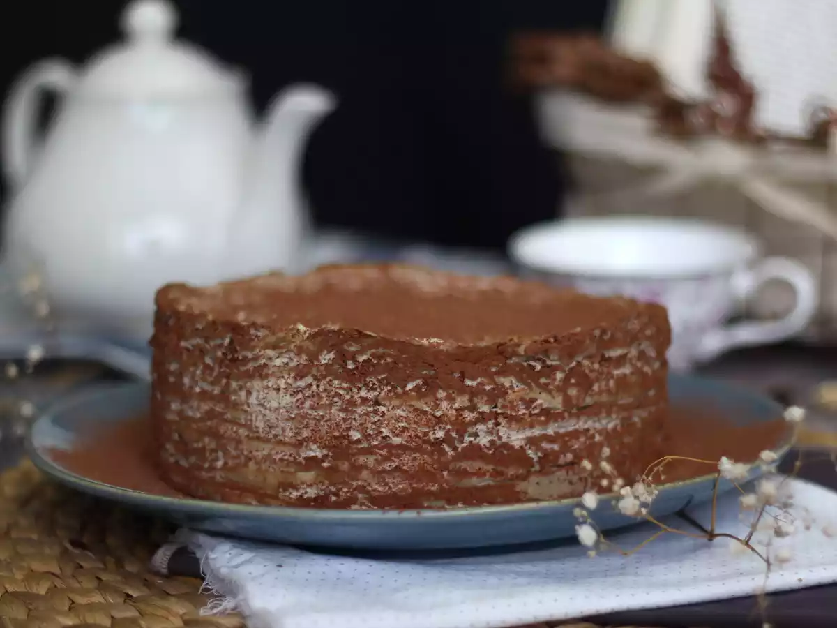 Tort naleśnikowy w stylu tiramisu z kawą i kakao - zdjęcie 2