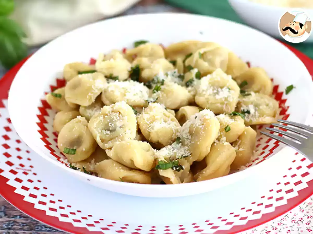 Tortellini z parmezanem, szynką i bazylią - zdjęcie 3