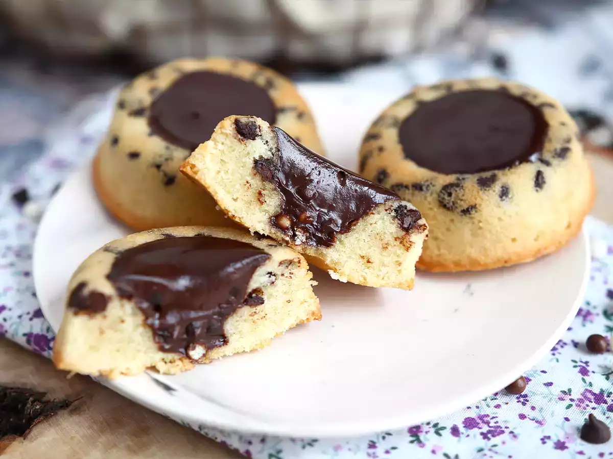 Tygrysie financiers z czekoladą i chrupiącym ganache