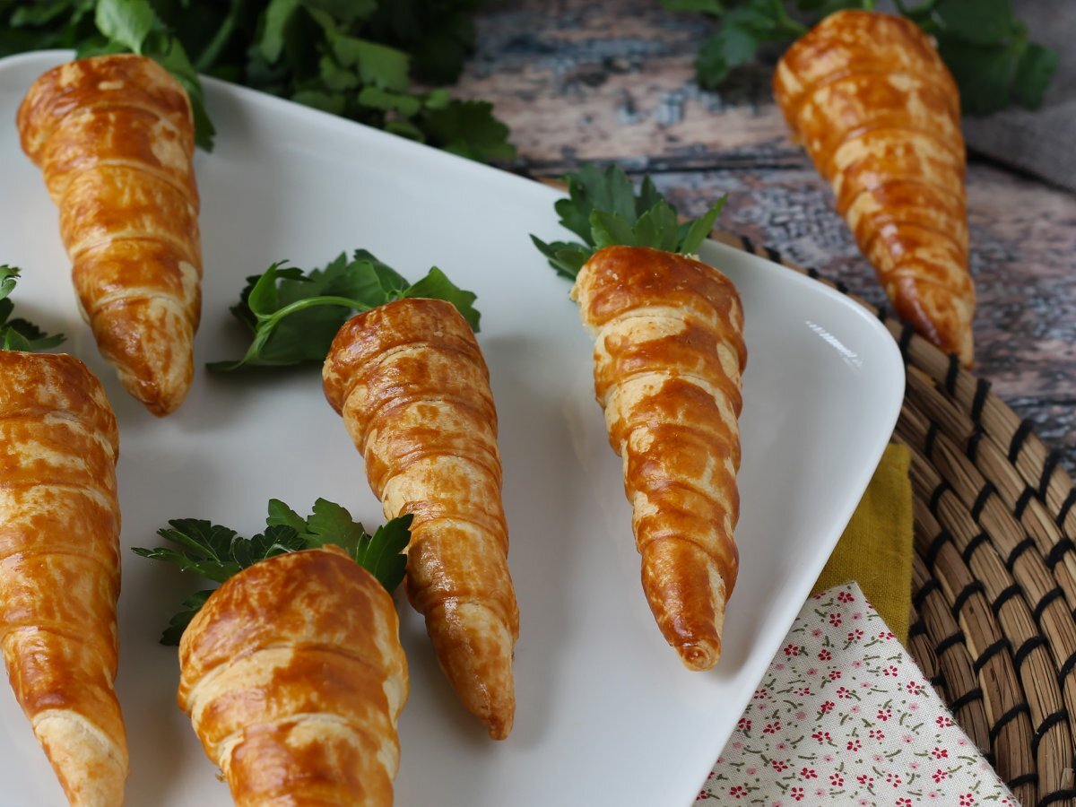 Urocze marchewki z ciasta francuskiego na wielkanocny aperitif: kozi ser i suszone pomidory - zdjęcie 2