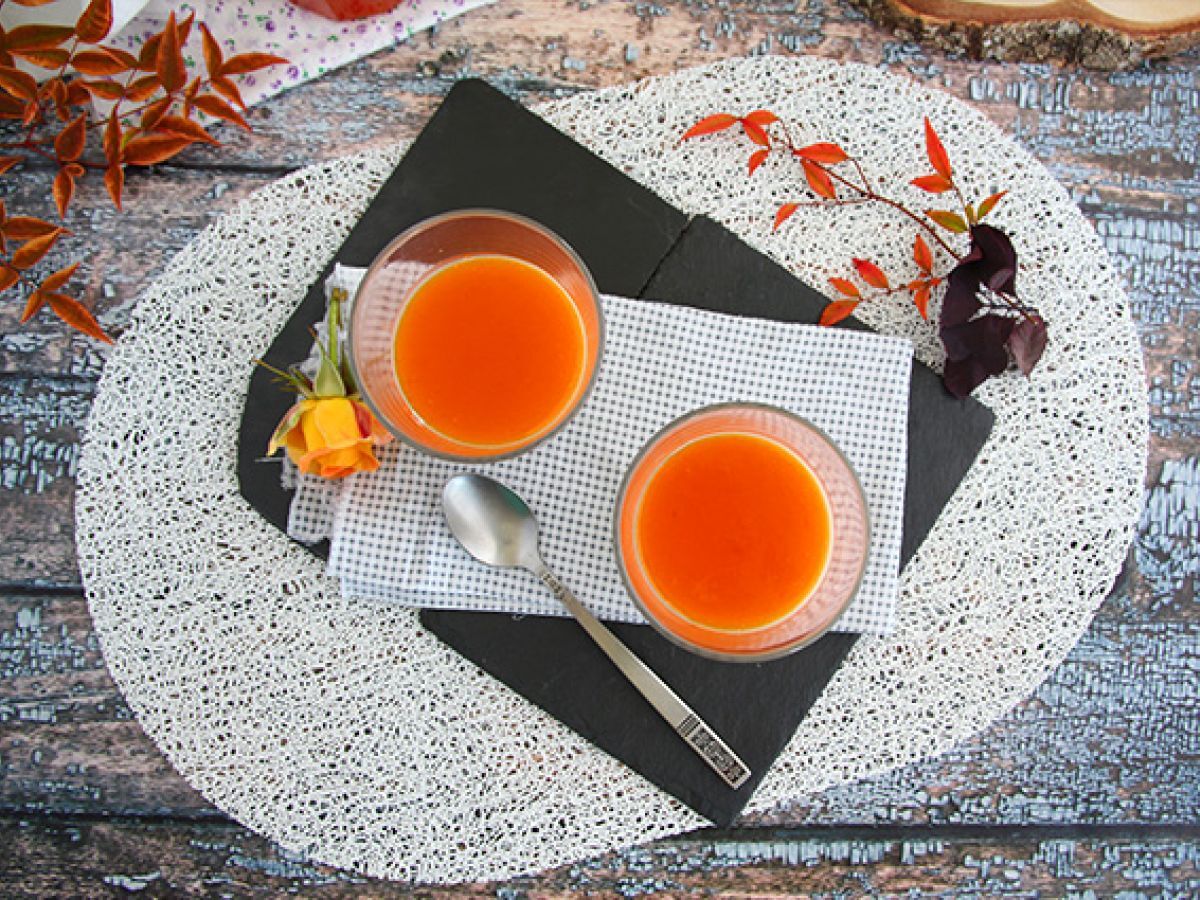 Waniliowa panna cotta z morelowym coulis - zdjęcie 2