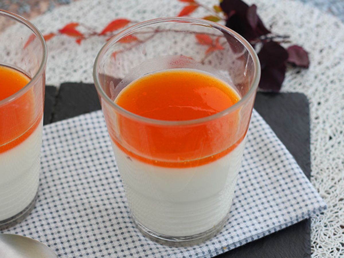 Waniliowa panna cotta z morelowym coulis - zdjęcie 3