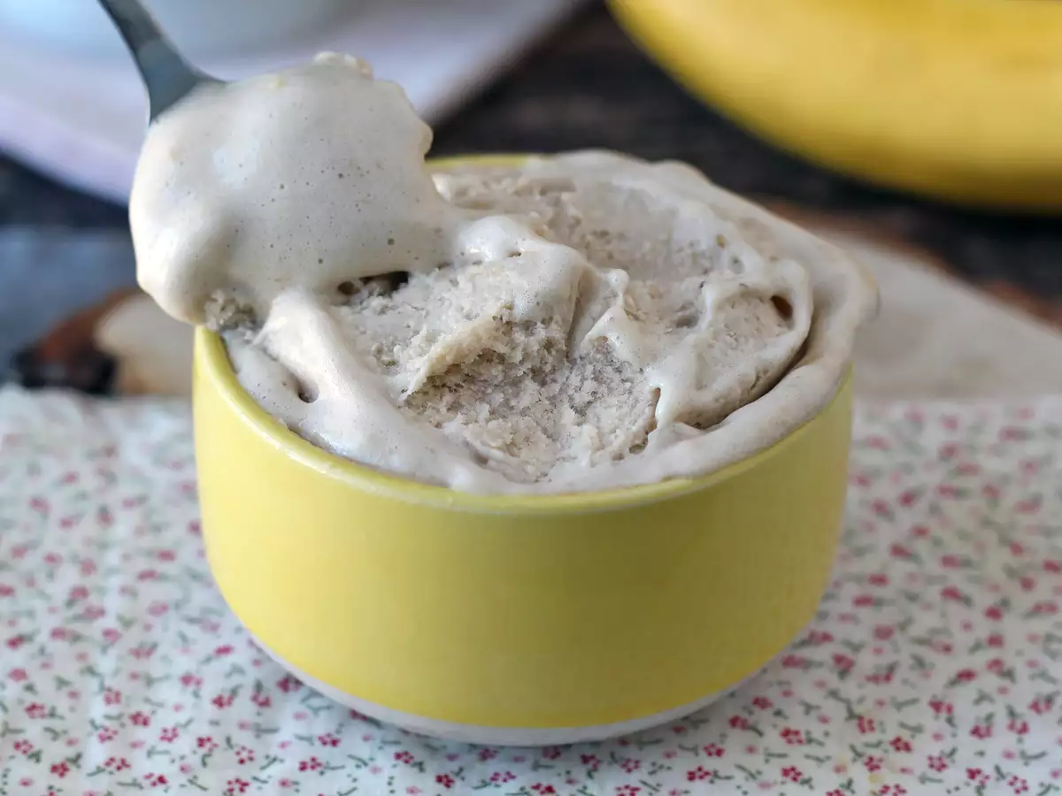 Waniliowe lody proteinowe z whey – szybki przepis z 3 składników! - zdjęcie 3