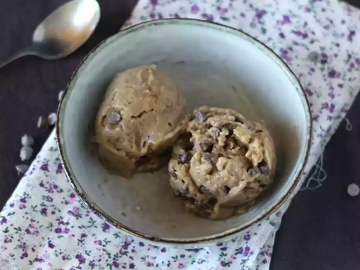 Wegańskie lody bananowe o smaku ciasteczek - super łatwe do przygotowania! - zdjęcie 4