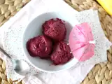 Wegańskie lody bananowe z owocami leśnymi – łatwy przepis na nice cream!, zdjęcie 1