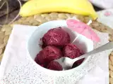 Wegańskie lody bananowe z owocami leśnymi – łatwy przepis na nice cream!, zdjęcie 2