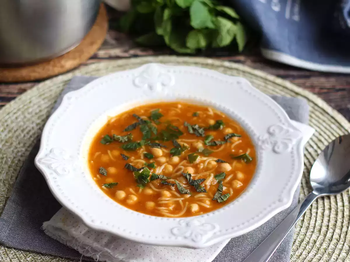 Wegetariańska chorba – aromatyczna i wyjątkowo smaczna zupa!