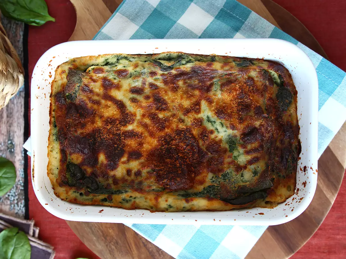 Wegetariańska lasagne ze szpinakiem i tofu z frytkownicy beztłuszczowej Air Fryer - zdjęcie 2