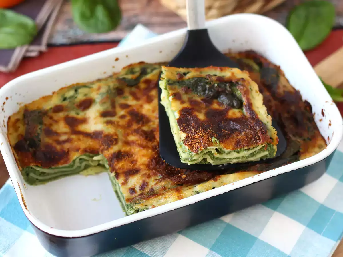 Wegetariańska lasagne ze szpinakiem i tofu z frytkownicy beztłuszczowej Air Fryer - zdjęcie 5
