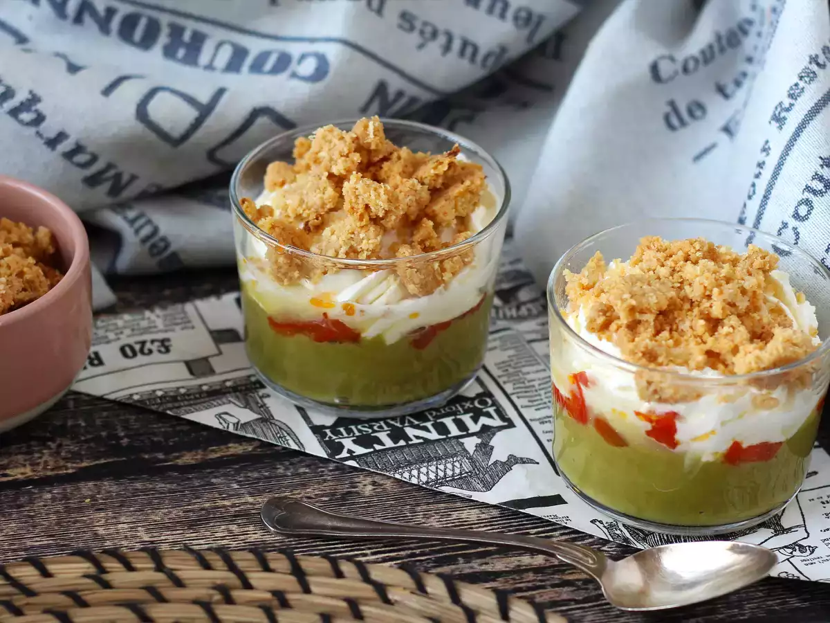 Wegetariańskie przystawki w szklaneczkach: krem z groszku, kruszonka z parmezanu i krem mascarpone - zdjęcie 7