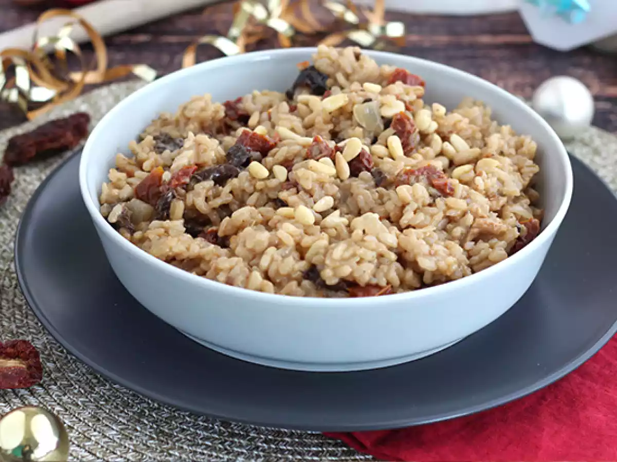 Wegetariańskie risotto z suszonymi pomidorami i pieczarkami