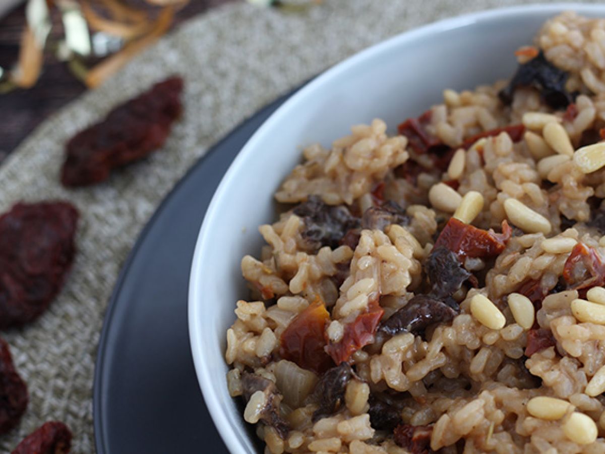 Wegetariańskie risotto z suszonymi pomidorami i pieczarkami - zdjęcie 2