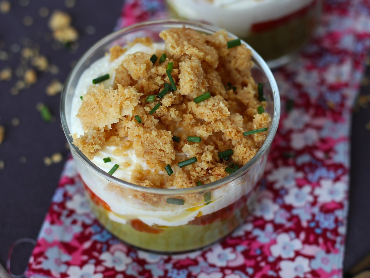 Wegetariańskie verrines: krem z groszku, kruszonka z parmezanu i krem mascarpone - zdjęcie 6