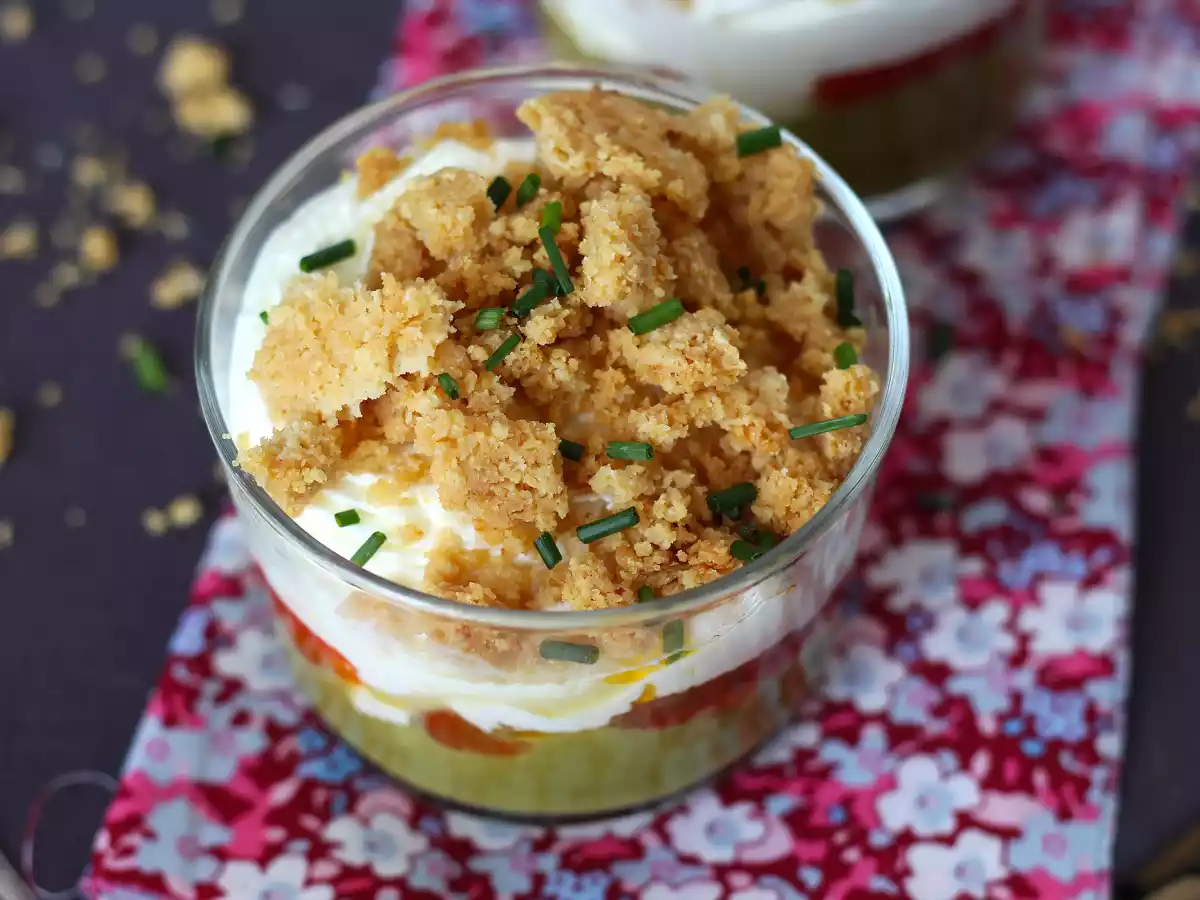 Wegetariańskie verrines: krem z groszku, kruszonka z parmezanu i krem mascarpone - zdjęcie 6