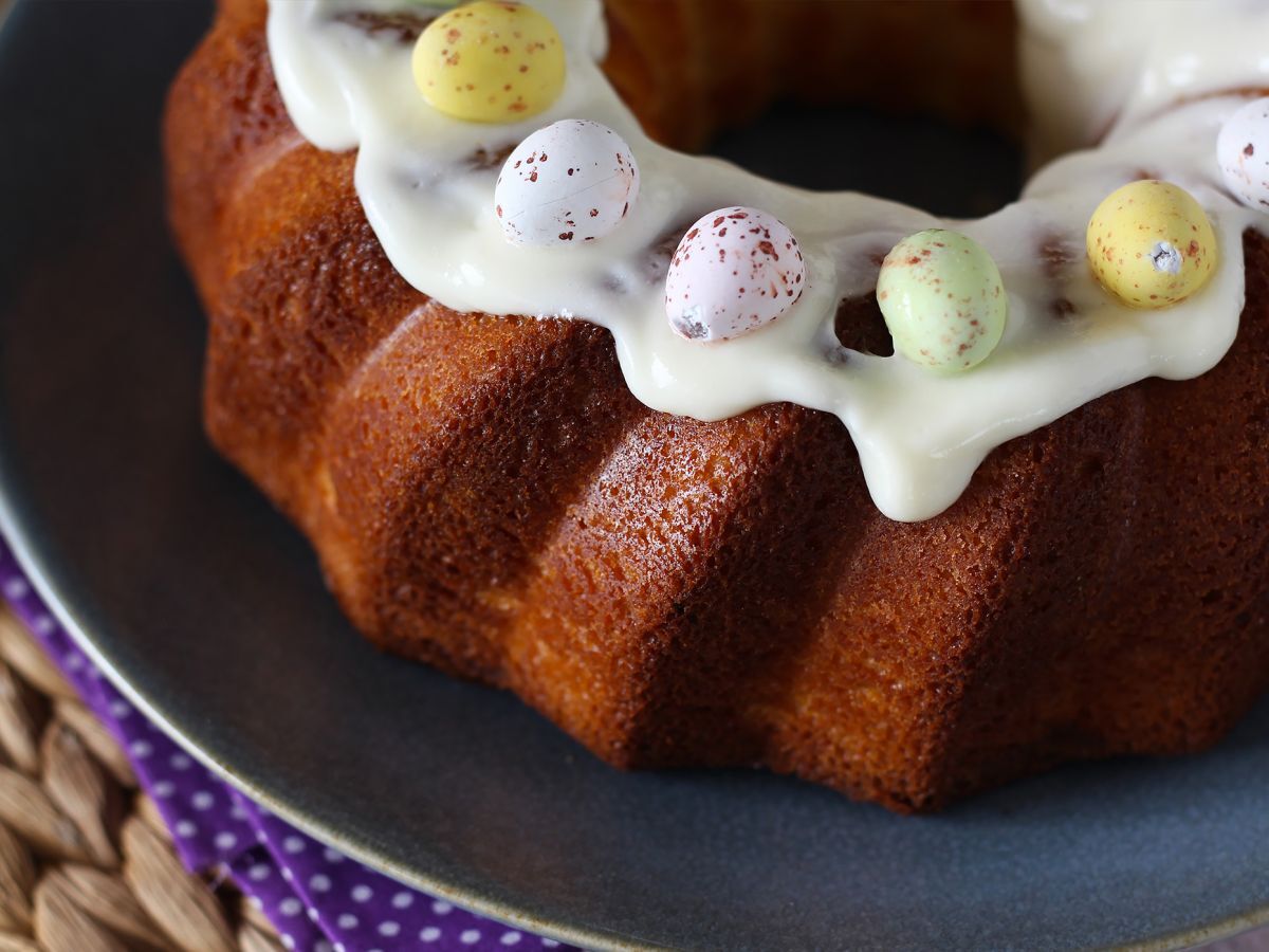 Wielkanocne ciasto bundt z cytryną i białą czekoladą - zdjęcie 4