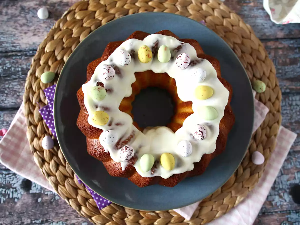 Wielkanocne ciasto bundt z cytryną i białą czekoladą - zdjęcie 6
