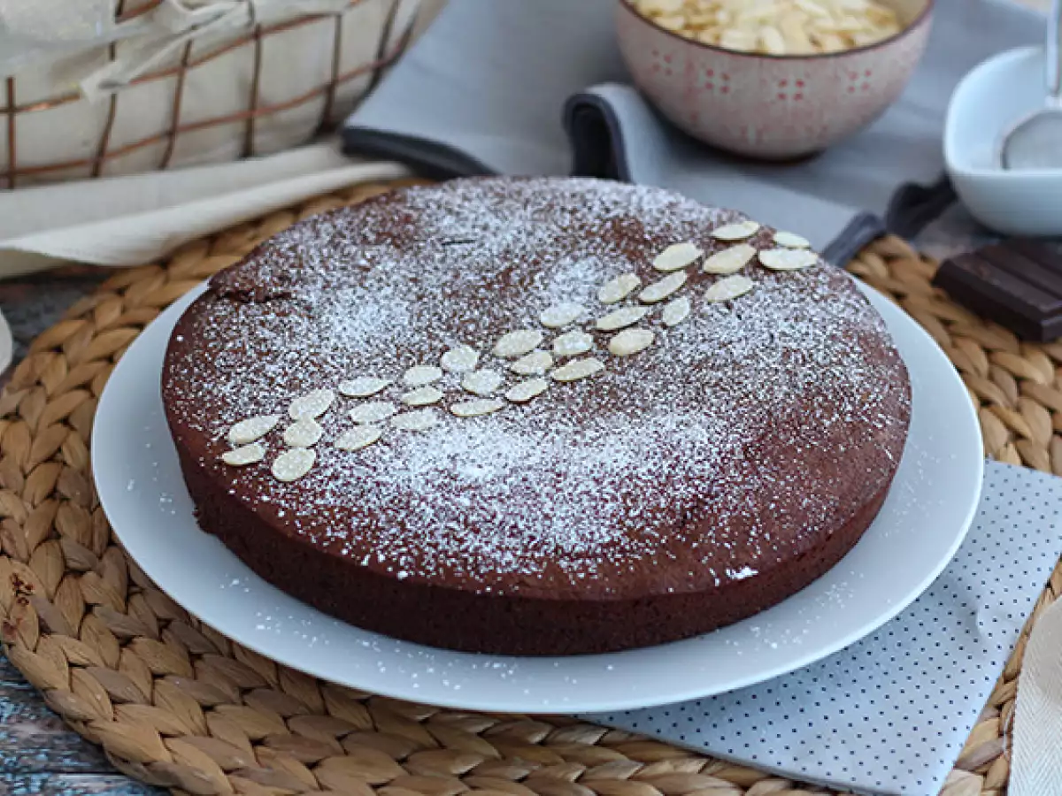 Wilgotna torta caprese - zdjęcie 4