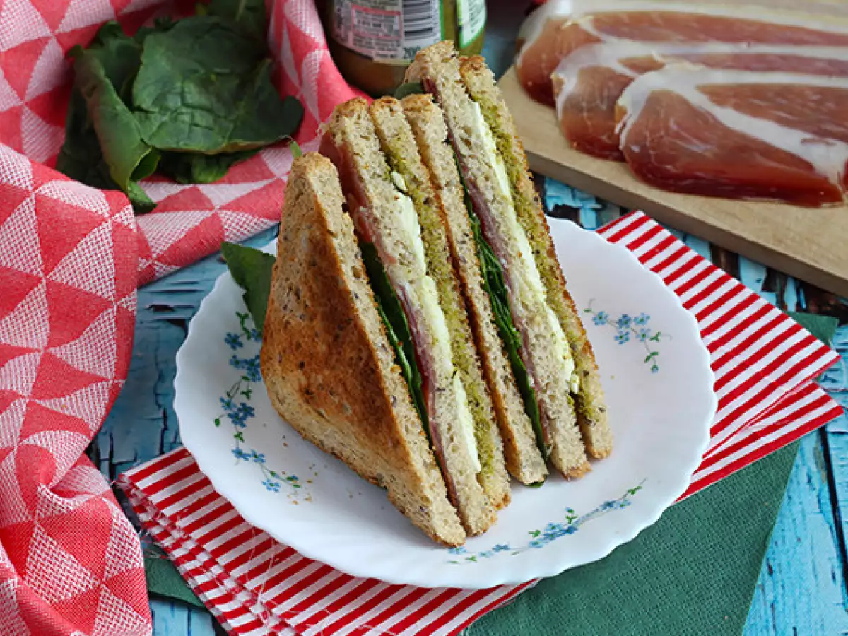 Włoski club sandwich - zdjęcie 2