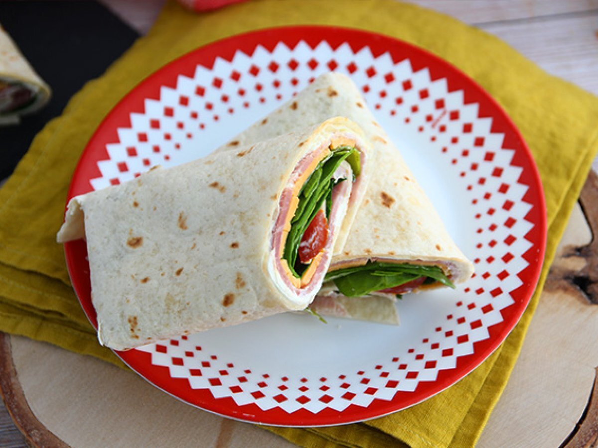 Wrapy z szynką, serem cheddar i szpinakiem - zdjęcie 2