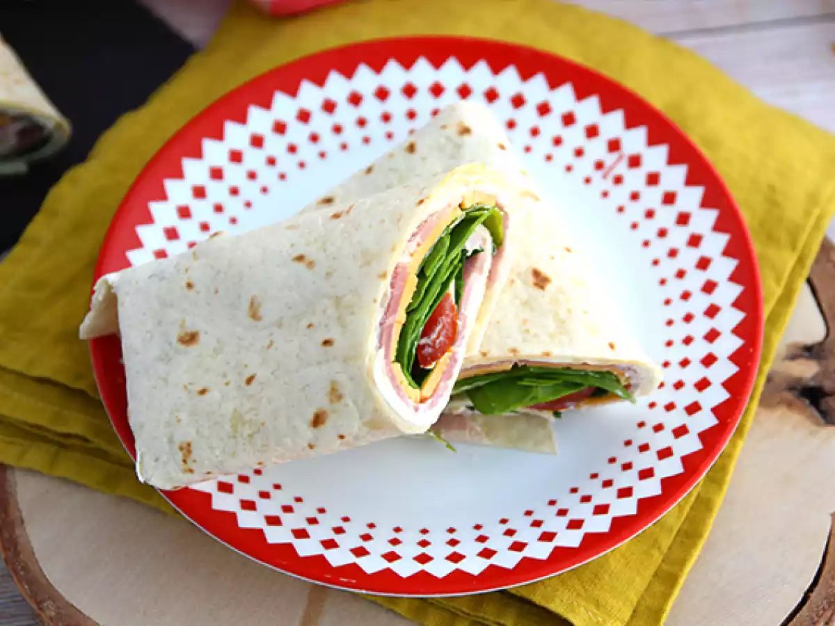 Wrapy z szynką, serem cheddar i szpinakiem - zdjęcie 2